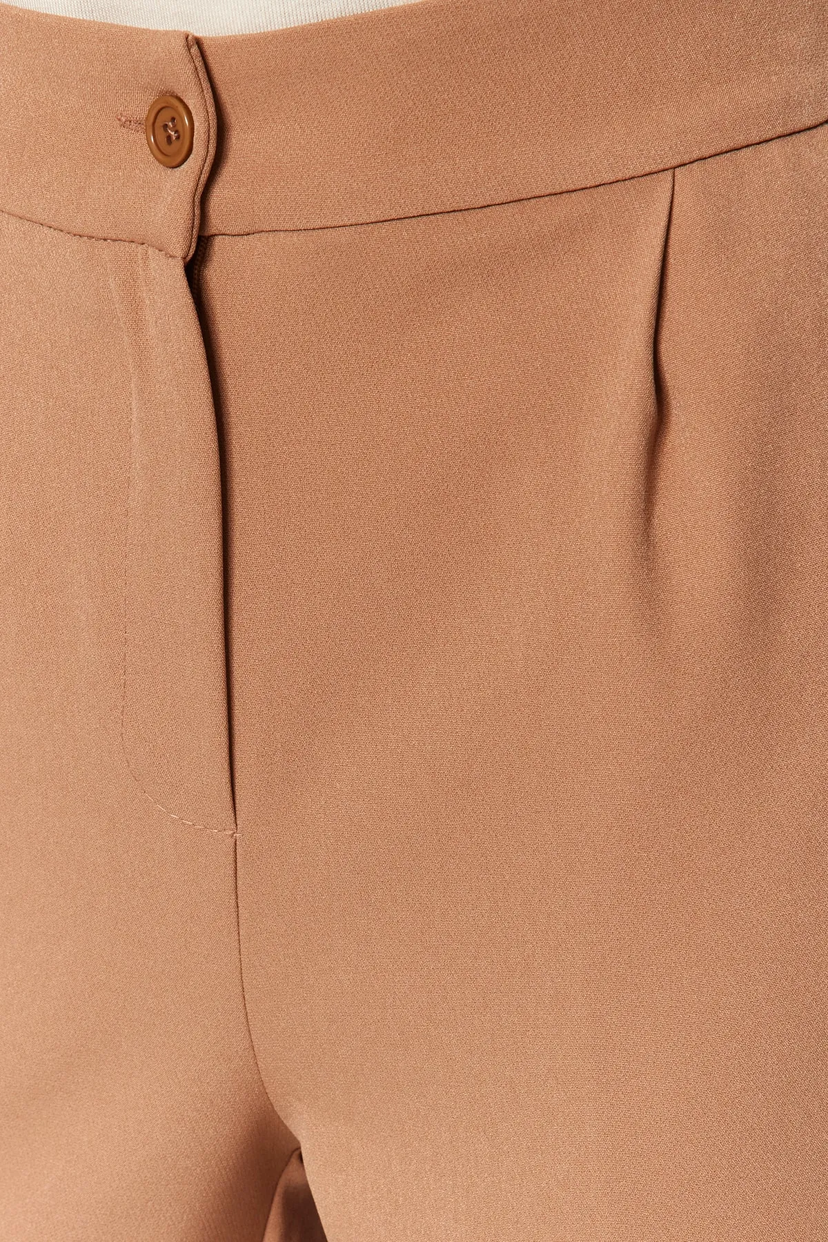 Trendyol Collection  Nerzfarbene Hose mit weitem Bein/Webhose mit weitem Bein TWOAW22PL0139
