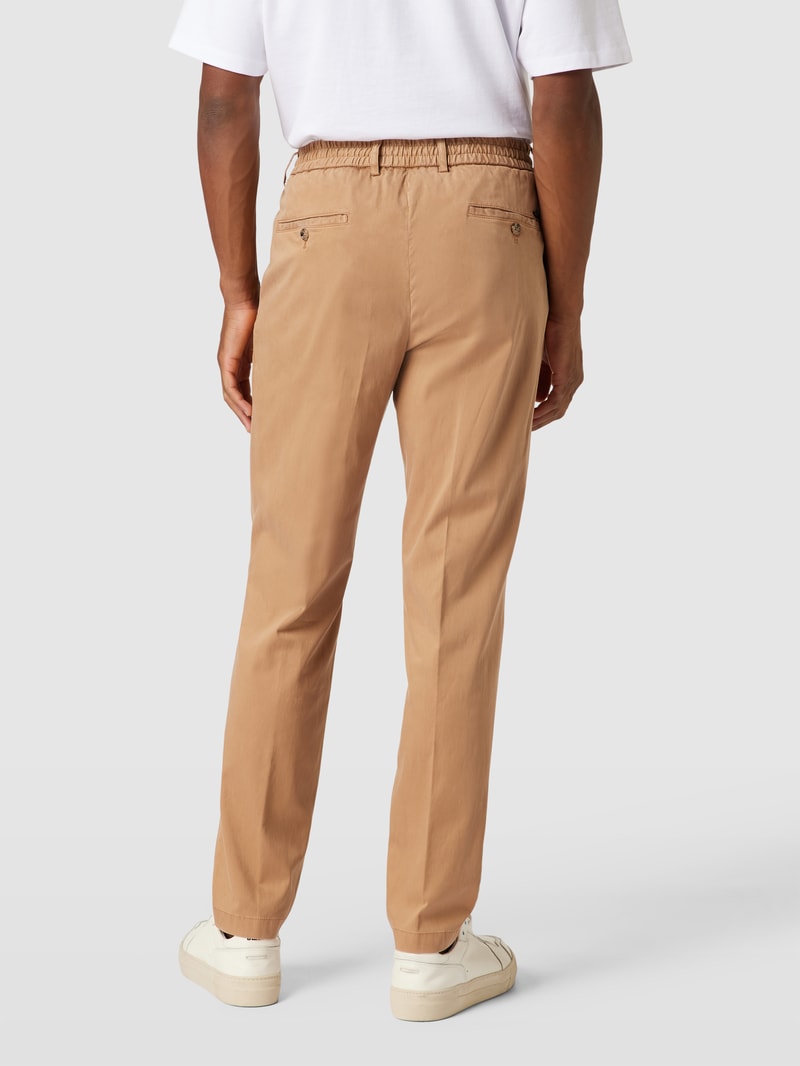 Slim Fit Chino mit französischen Eingrifftaschen in beige
