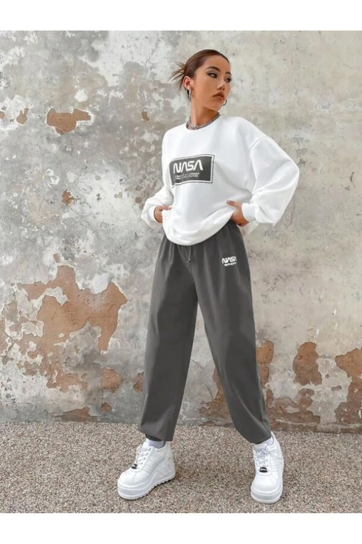 Know  Weißes, geräuchertes NASA-bedrucktes, übergroßes Bottom-Top-Trainingsanzugset für Damen