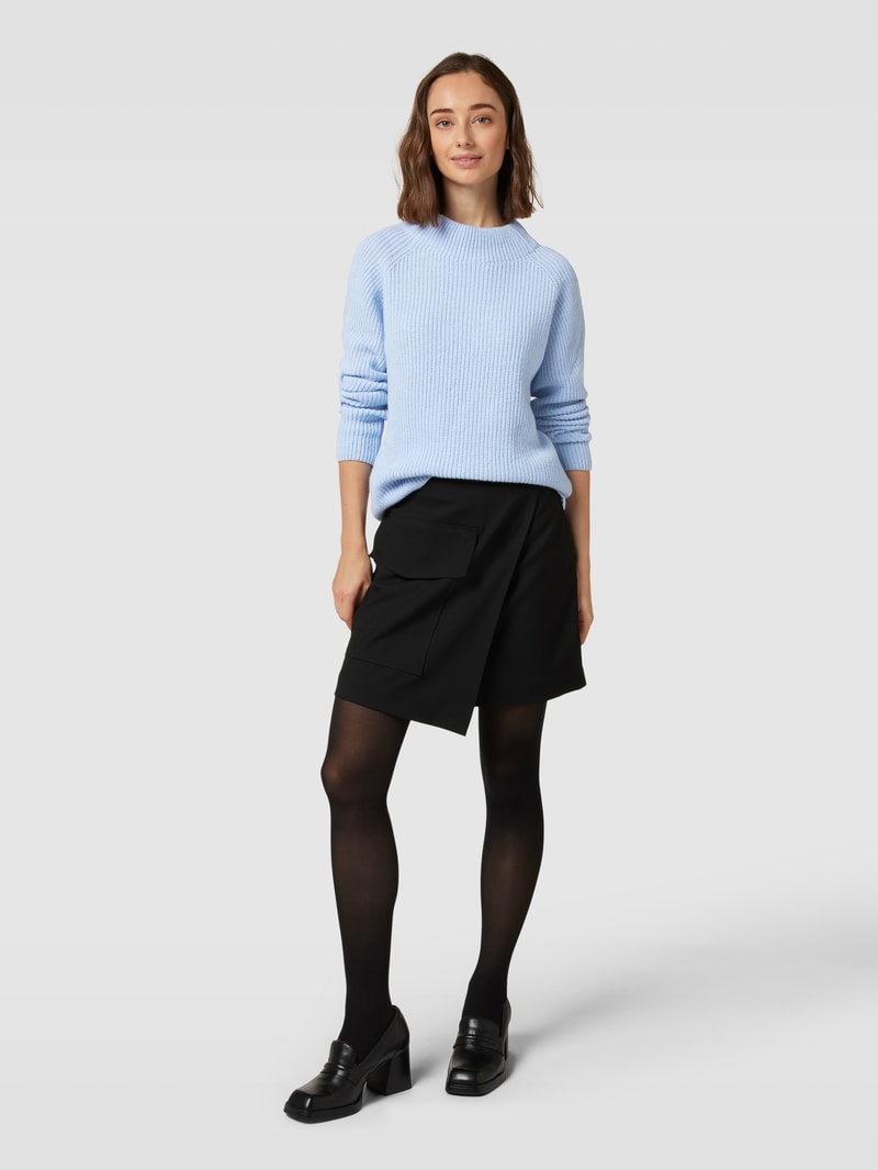 Strickpullover mit Rundhalsausschnitt in hellblau