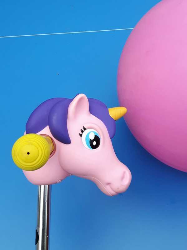 Tête de trottinette licorne rose