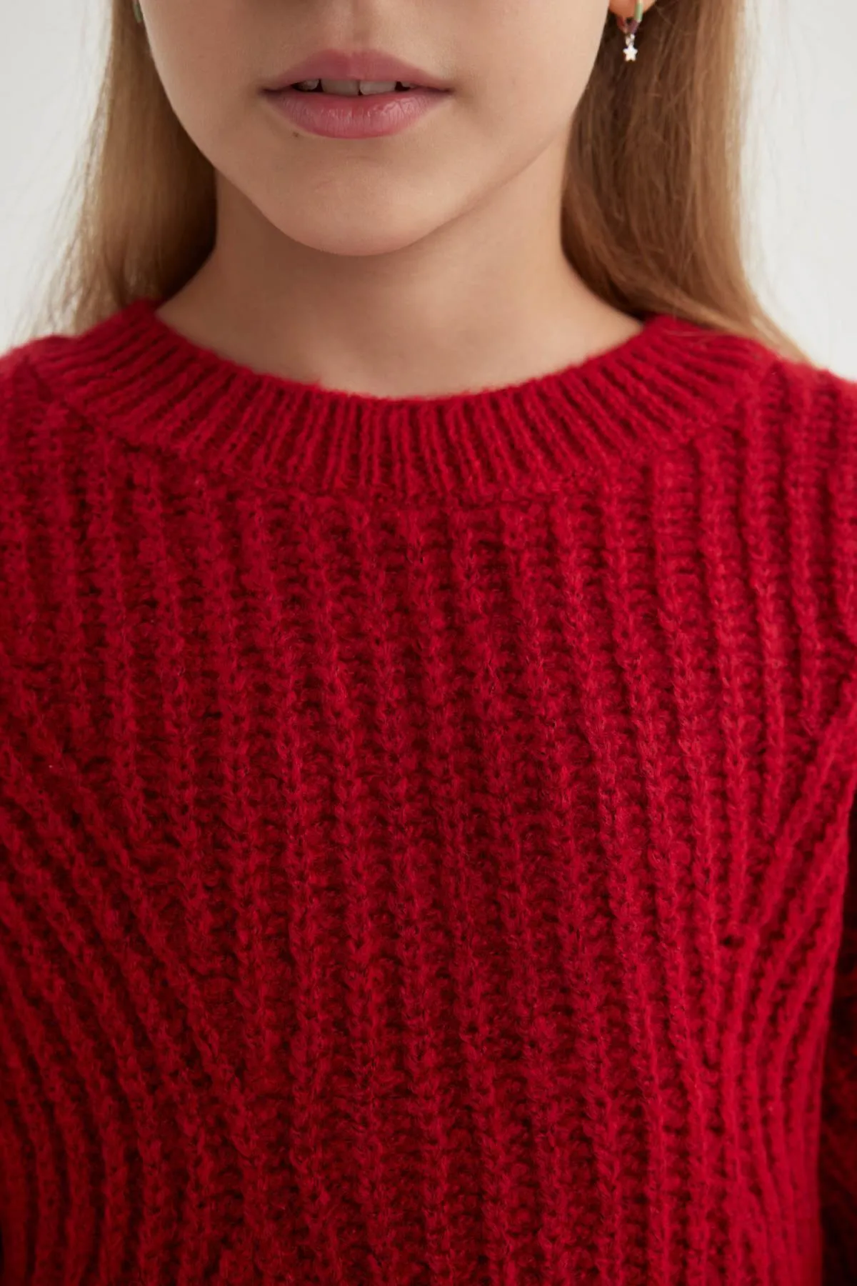 DeFacto  Mädchenpullover mit normaler Passform und Rundhalsausschnitt
