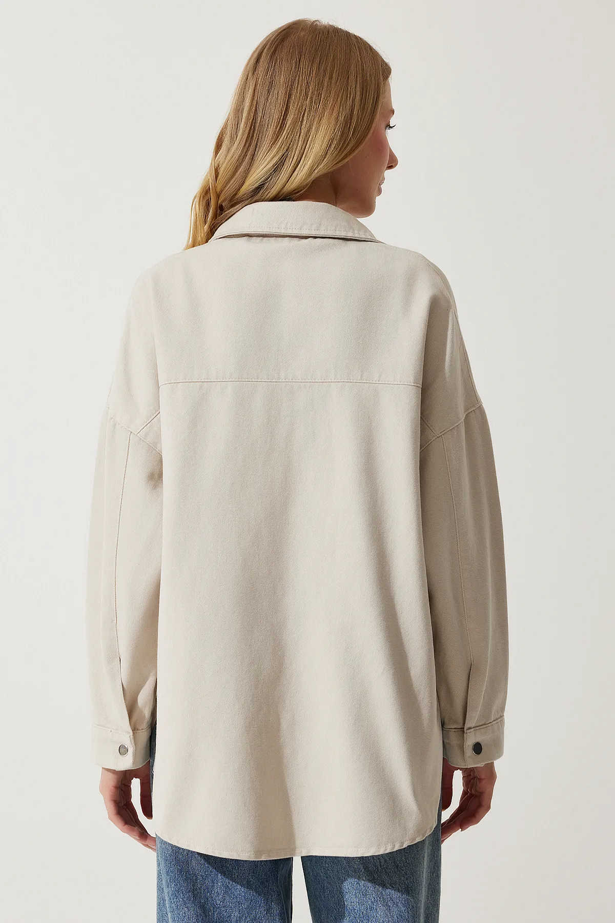 Happiness İstanbul  Cremefarbene Oversize-Gabardine-Jacke für Damen mit Taschen RV00176