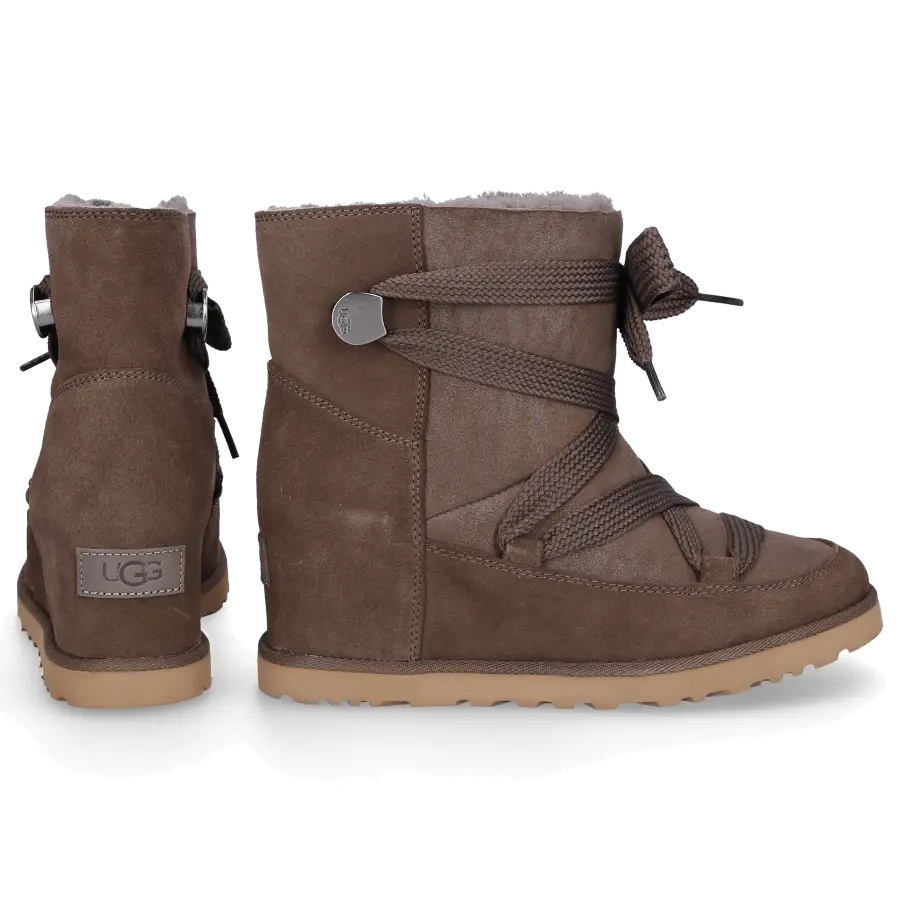 UGG - Snowboots CLASSIC FEMME LACE-UP gefüttert - oliv