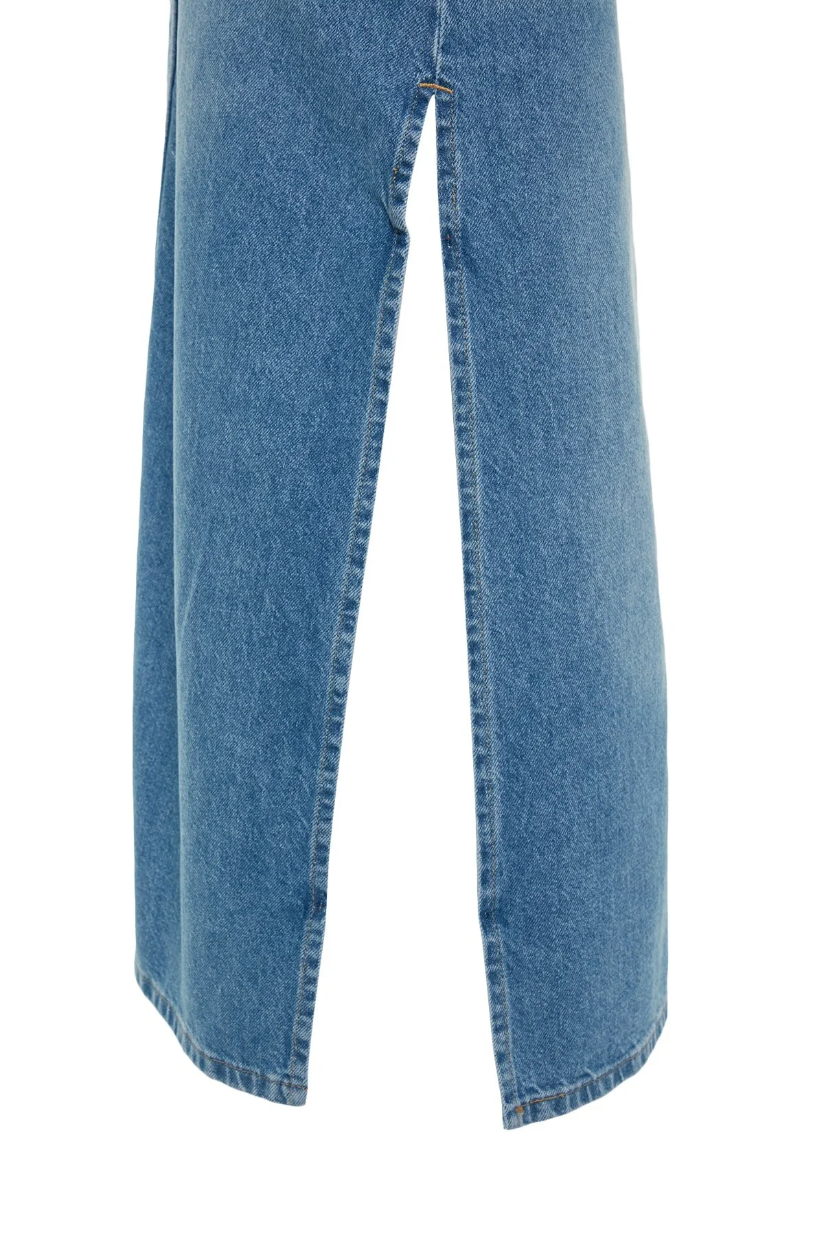 Trendyol Collection  Hellblauer High Waist Maxi Jeansrock mit Schlitzen TWOSS23ET00109