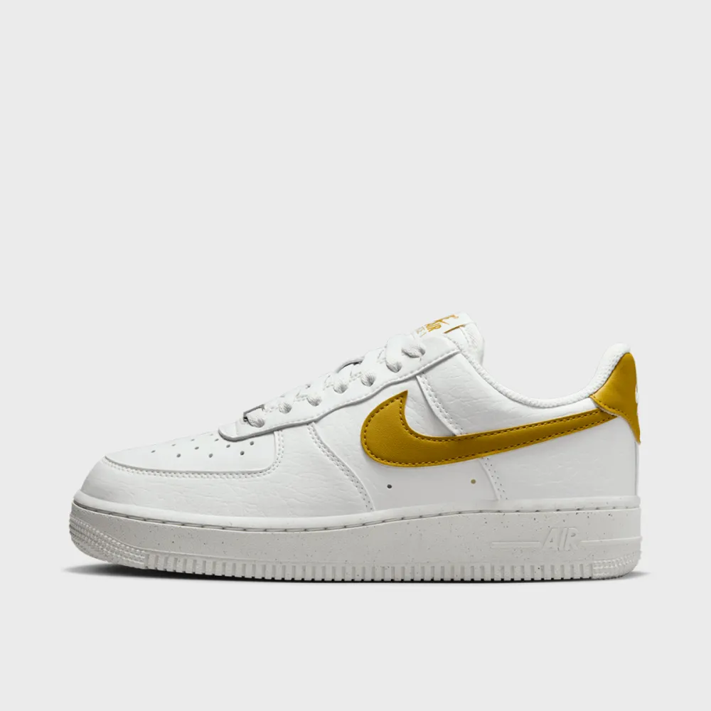Nike Air Force 1 07 SE DV3808-101 / weiss