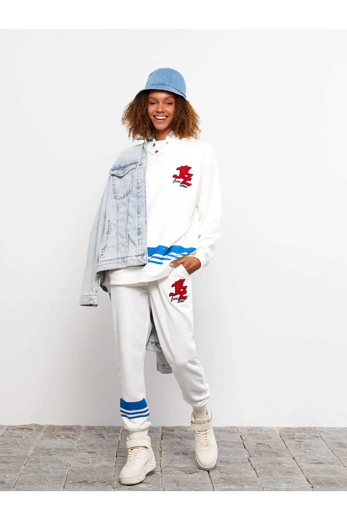 LC Waikiki  Jogginghose für Damen mit elastischem Bund und aufgedrucktem Taschendetail