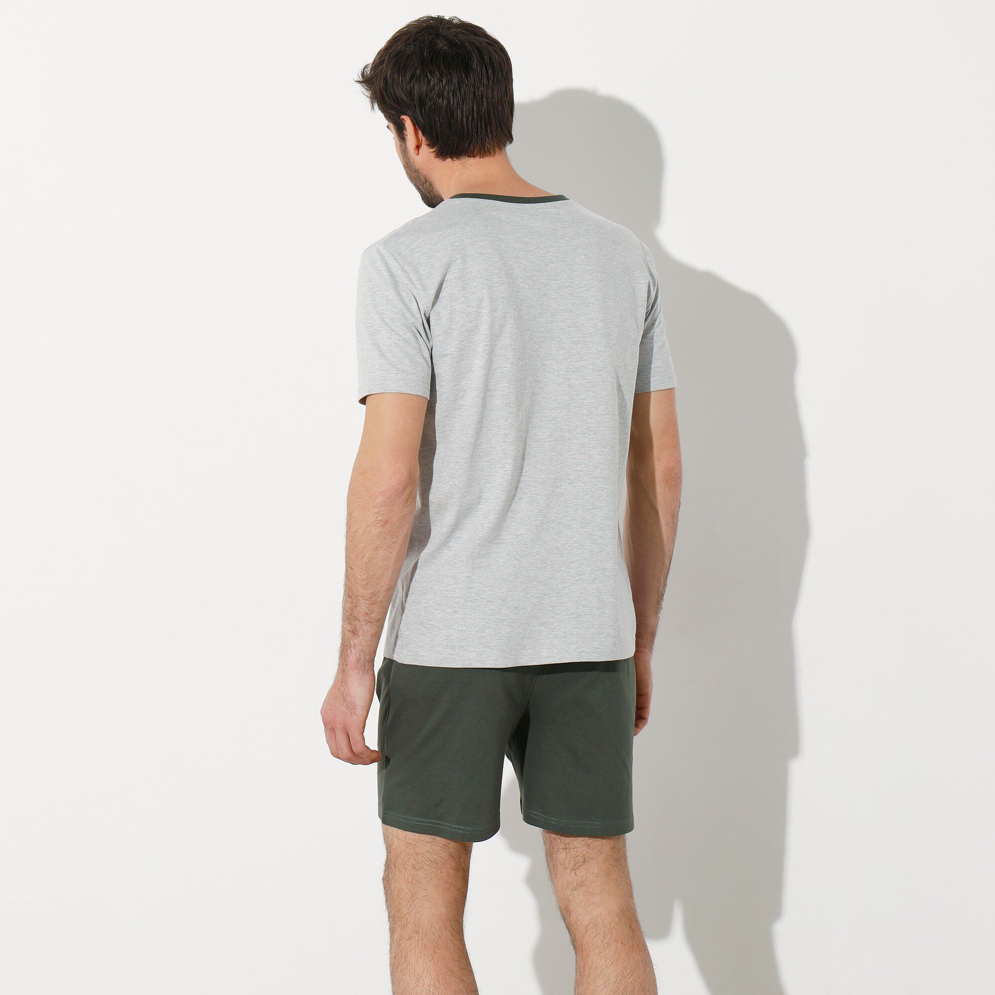 Pyjama short col V contrasté manches courtes