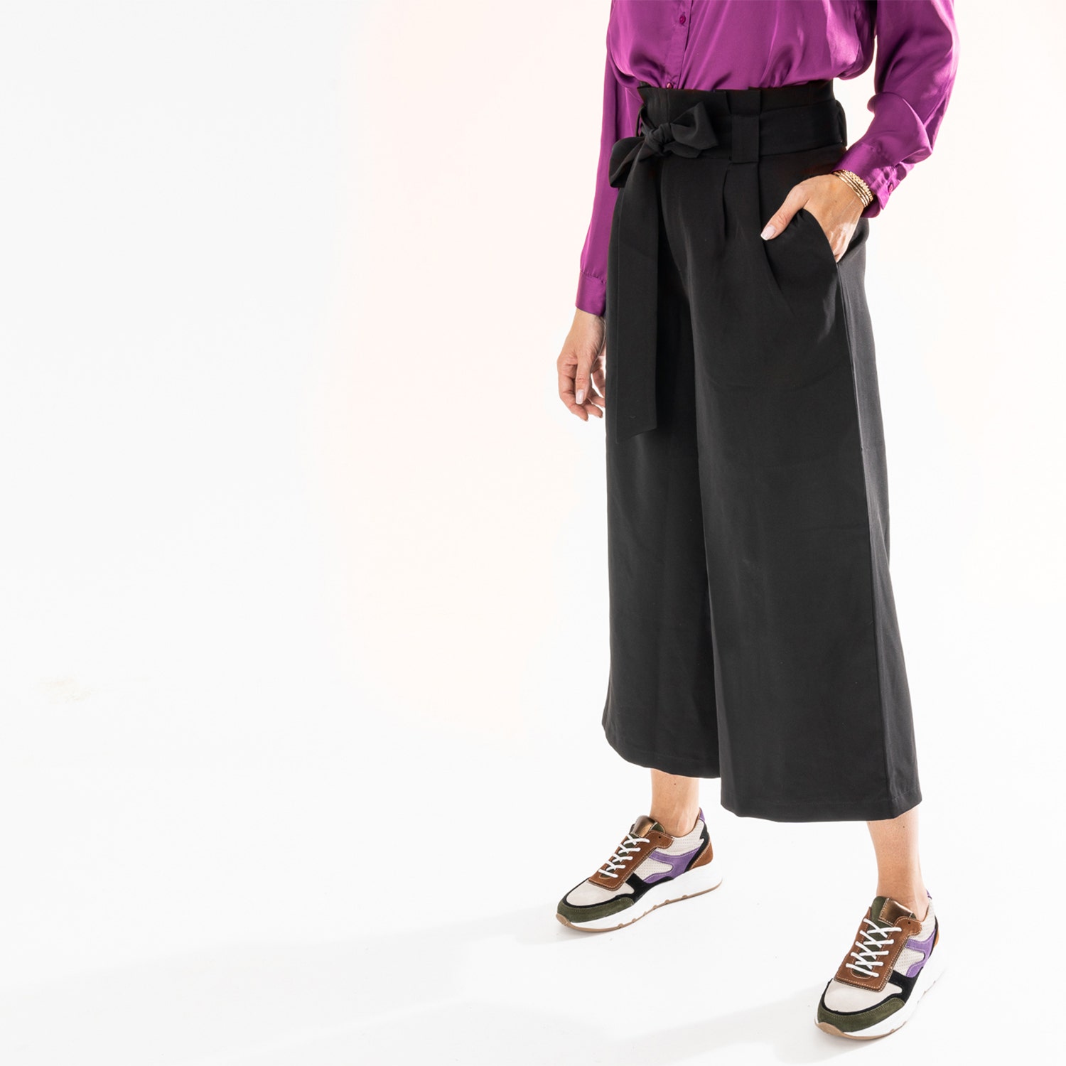 Pantalon taille haute TEXTO noir cropped et large