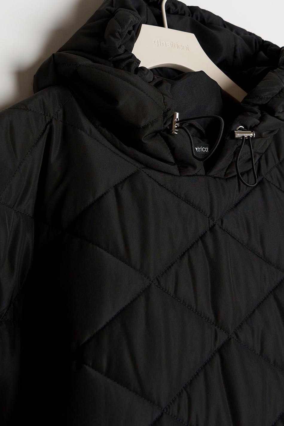 Bea quilted cape