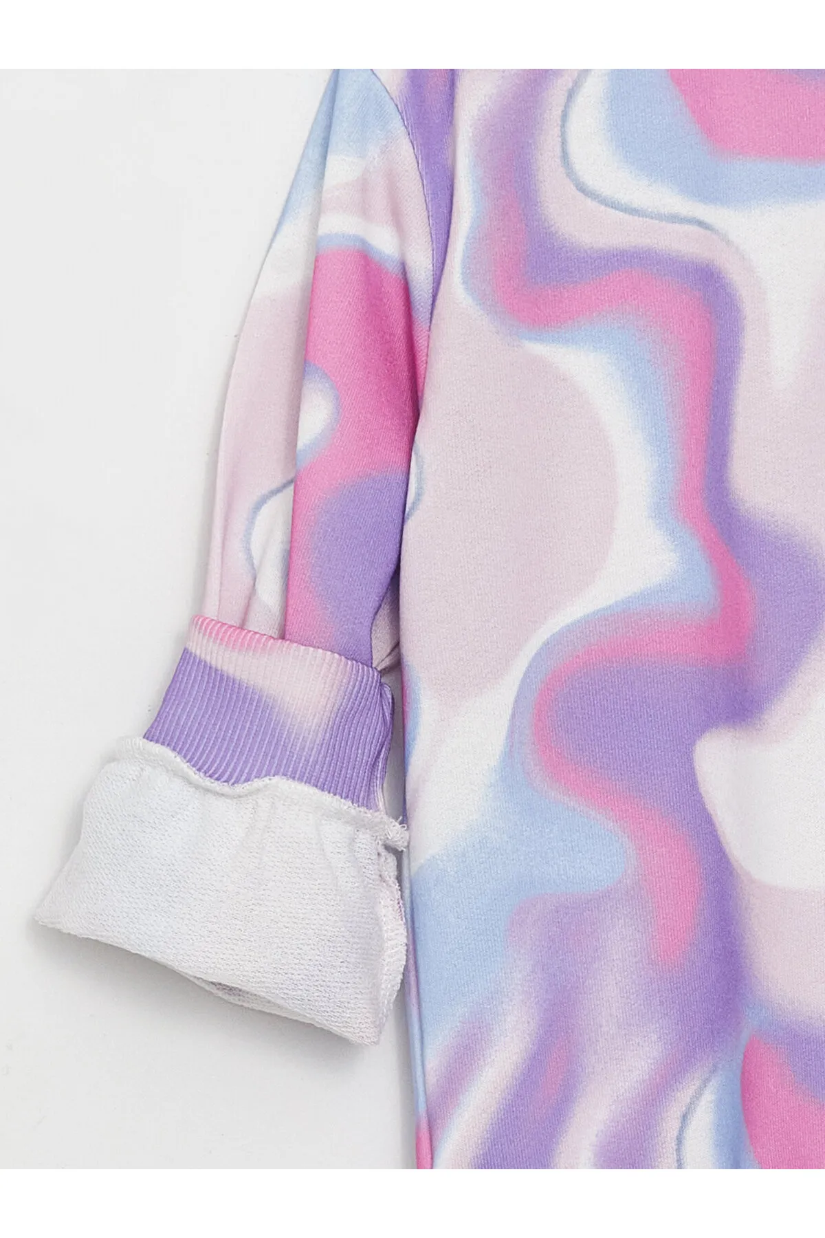 LC Waikiki  Langärmliges Mädchen-Sweatshirt mit Rundhalsausschnitt und Batikmuster