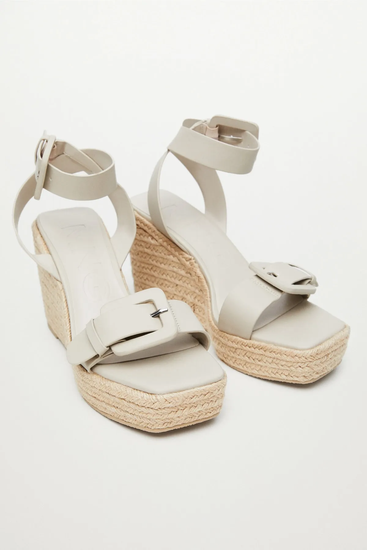 MANGO Woman  Damen Sandalen in Eisfarbe