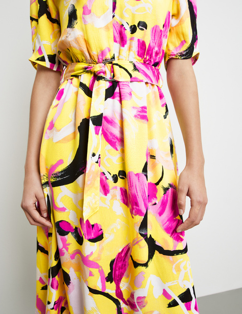 Leichtes Blusenkleid mit V-Ausschnitt