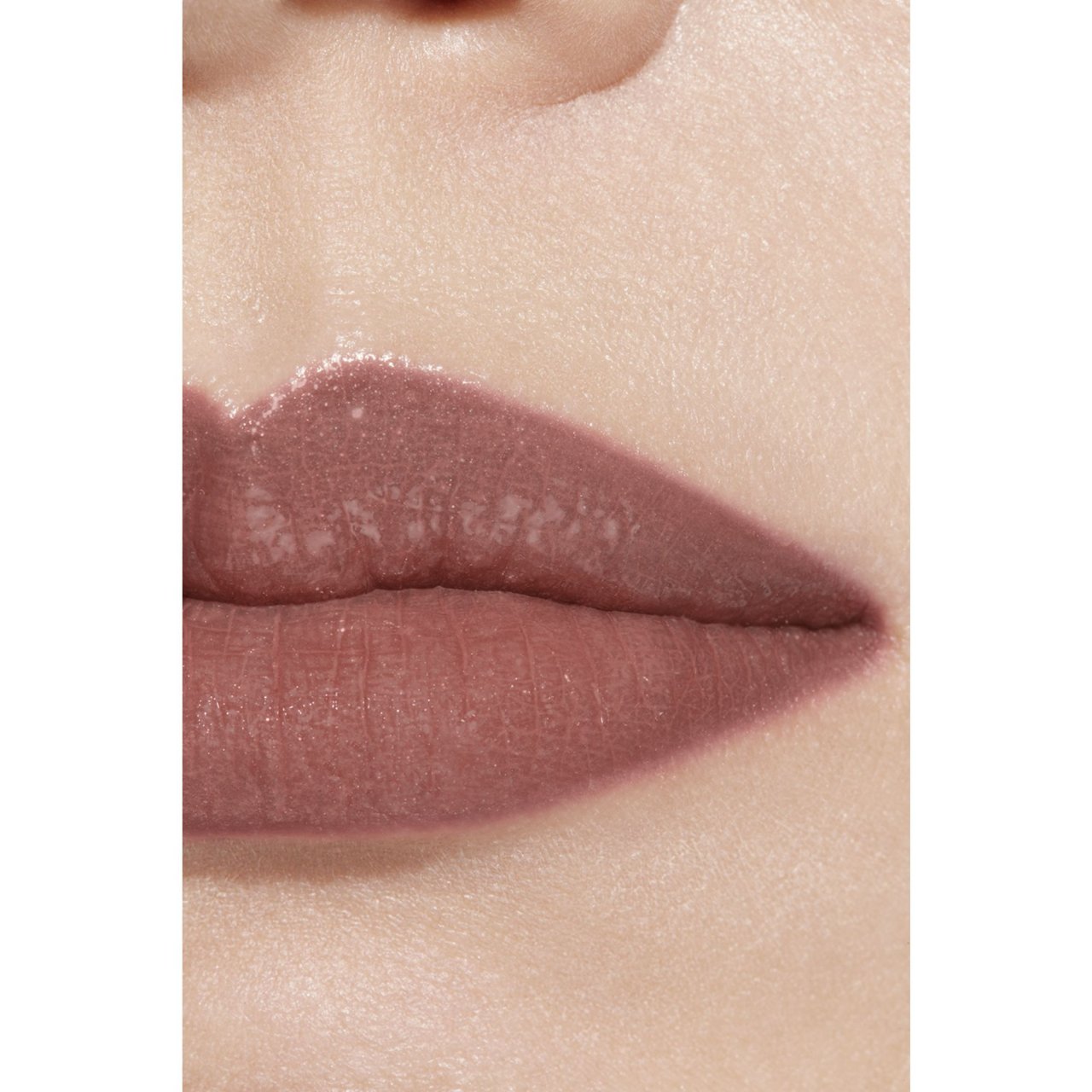CHANEL ROUGE COCO BAUME DER GETÖNTE UND FEUCHTIGKEITSSPENDENDE BALSAM, DESSEN FARBINTENSITÄT SICH GANZ INDIVIDUELL ANPASSEN