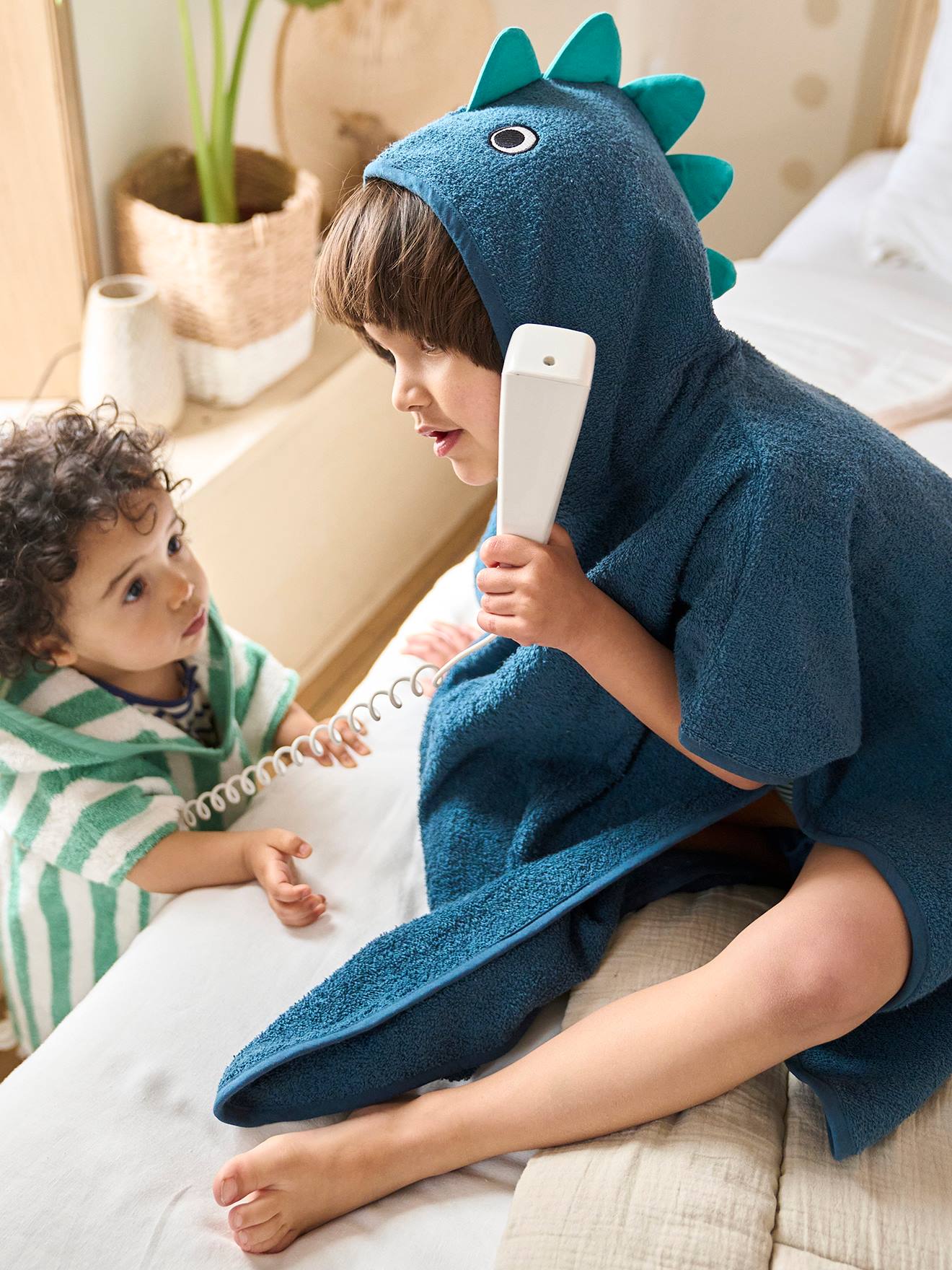 Vertbaudet Kinder Bade-Poncho, Dino-Kostüm Oeko Tex, personalisierbar - petrol