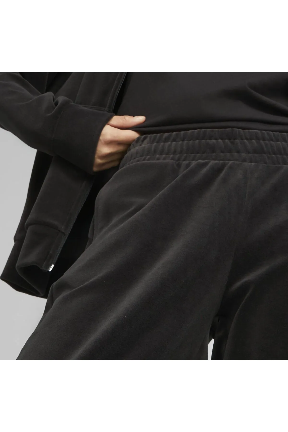 Puma  ESS ELEVATED Velours Jogginghose für Damen-Schwarz67599301