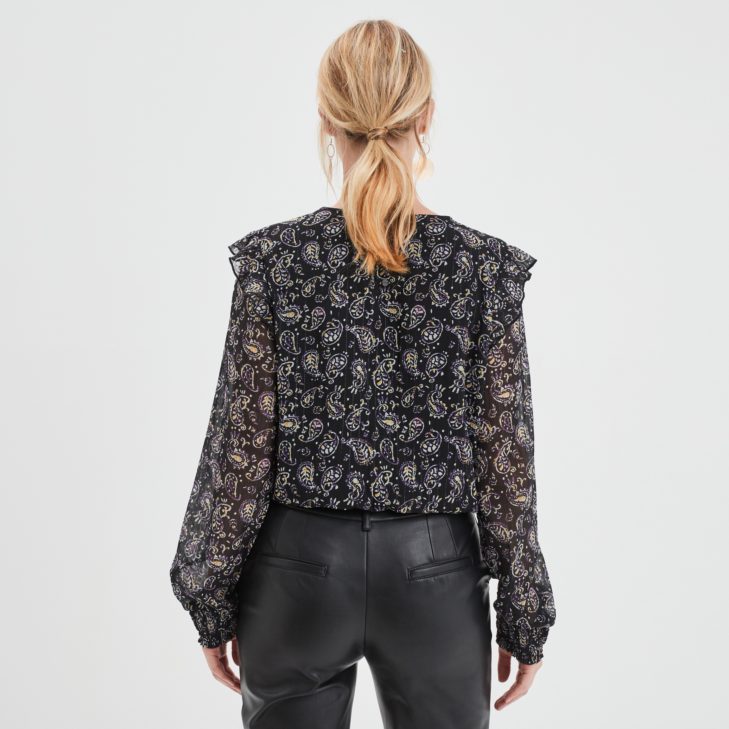 Blouse à volants bords smockés Liberto noir femme | La Halle