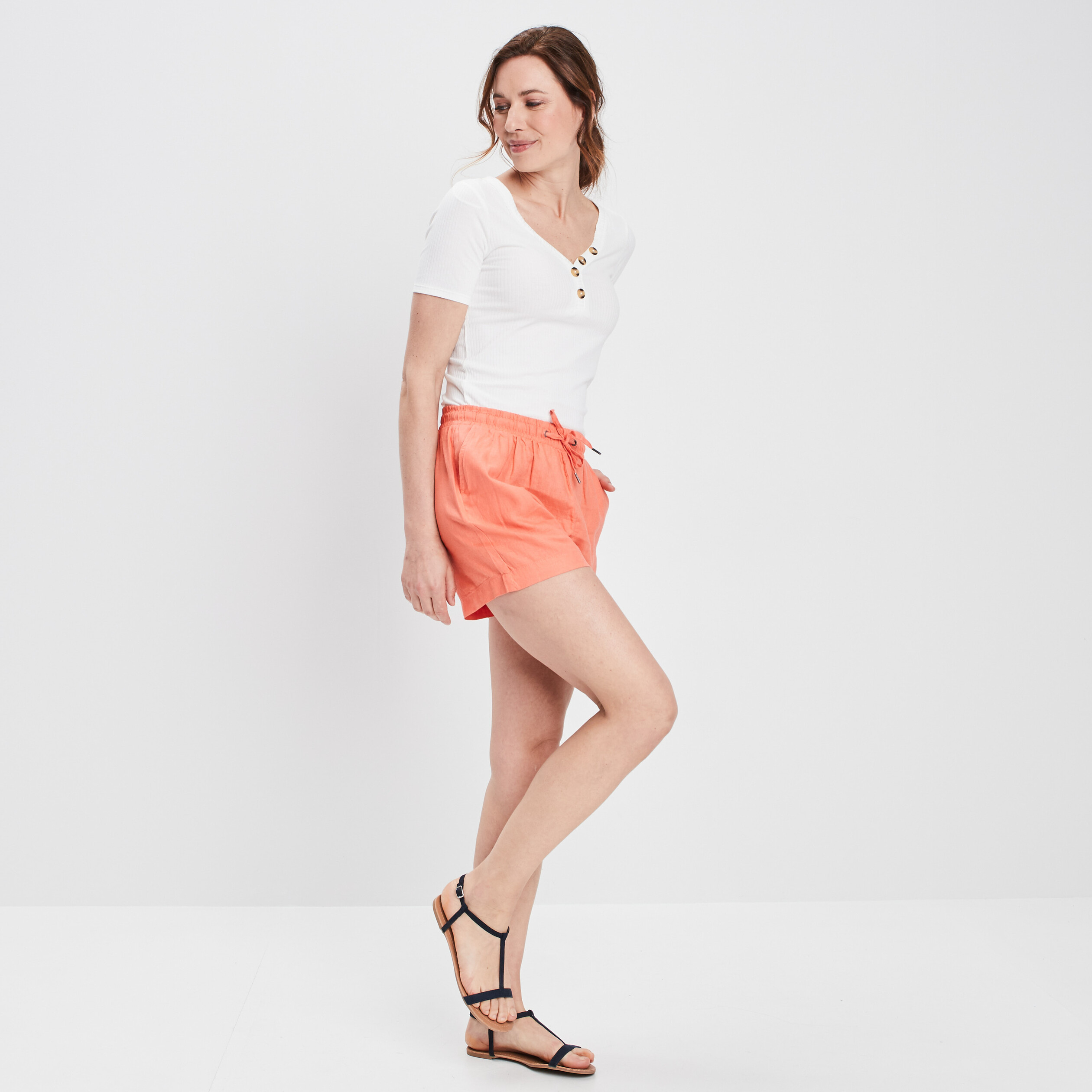 Short fluide droit en lin taille smockée rose corail femme | La Halle