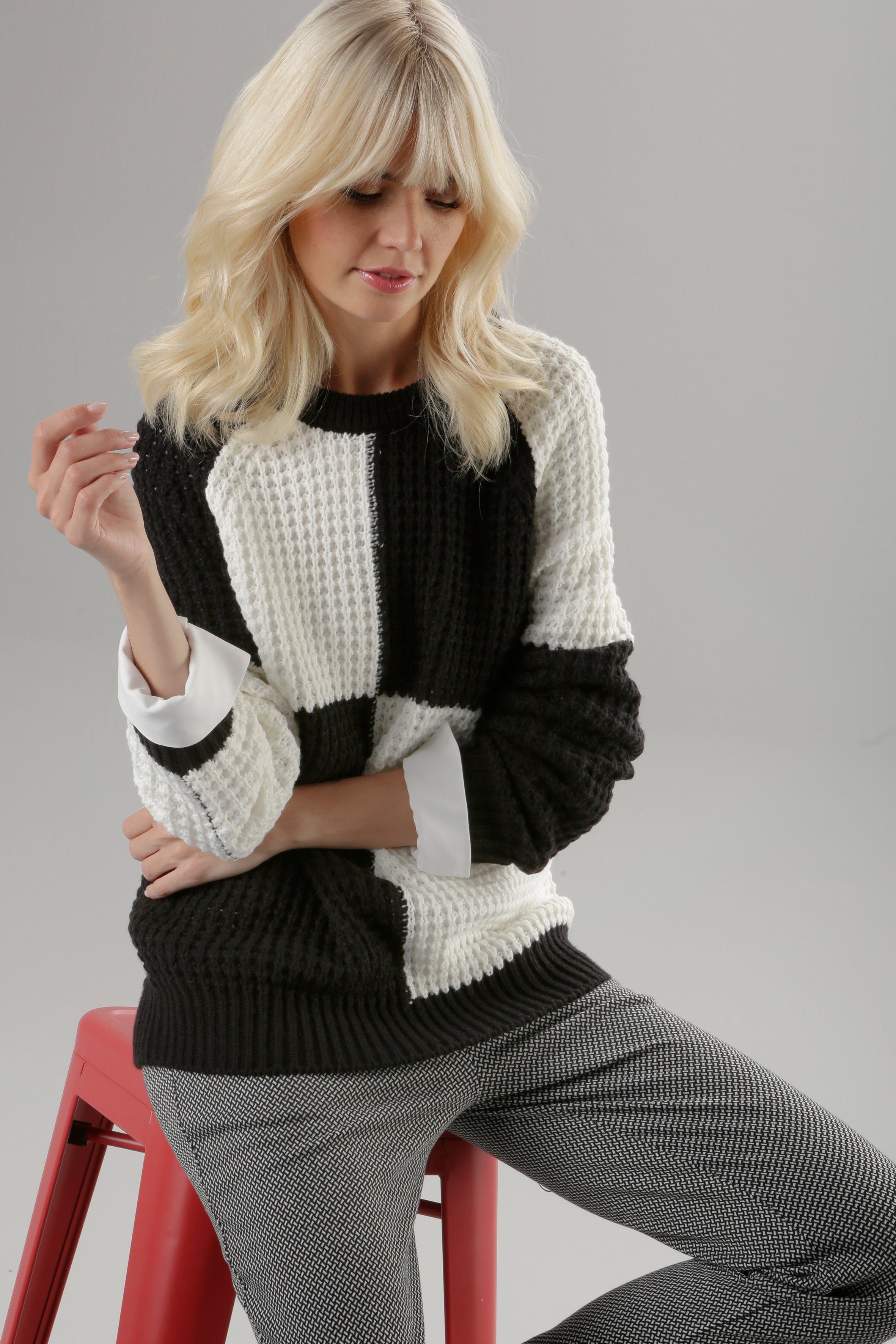 Aniston SELECTED Strickpullover mit modischem Flächenteiler