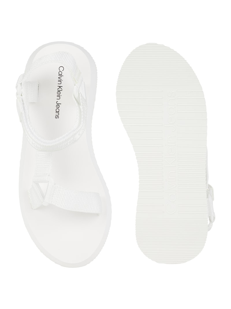 Sandalen aus Textil in weiss