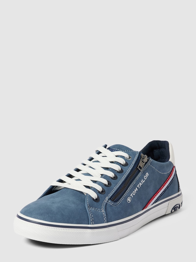Sneaker mit Label-Details in blau