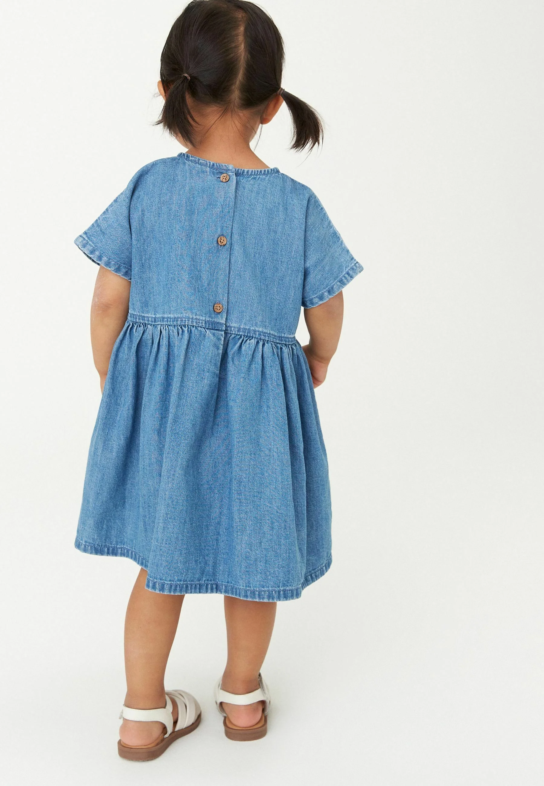 Siguiente FRESA BORDADA- Vestido vaquero
