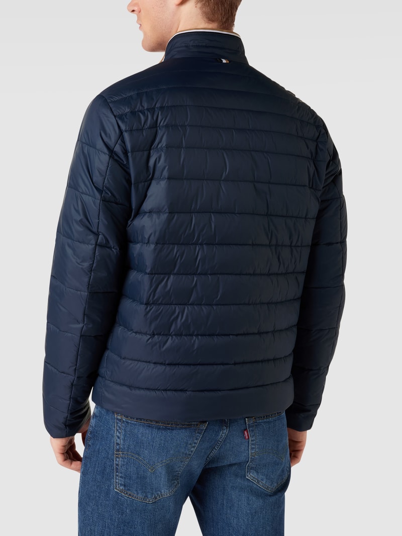 Steppjacke mit Label-Patch Modell 'Darolus' in dunkelblau