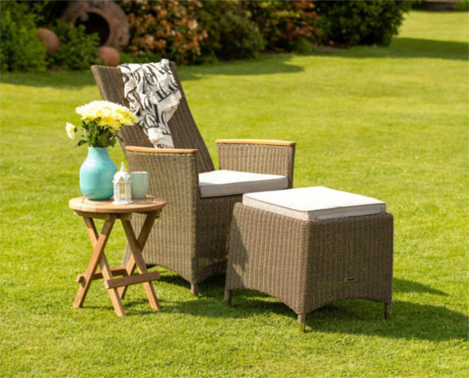 Kai Wiechmann Fußhocker Polyrattan Geflechthocker, wetterfester Fußhocker Rattanoptik, moderner Polyrattan Gartenhocker in Taupe