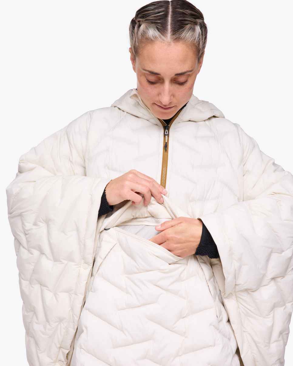 SkyFill Outdoor Poncho Oat Milk