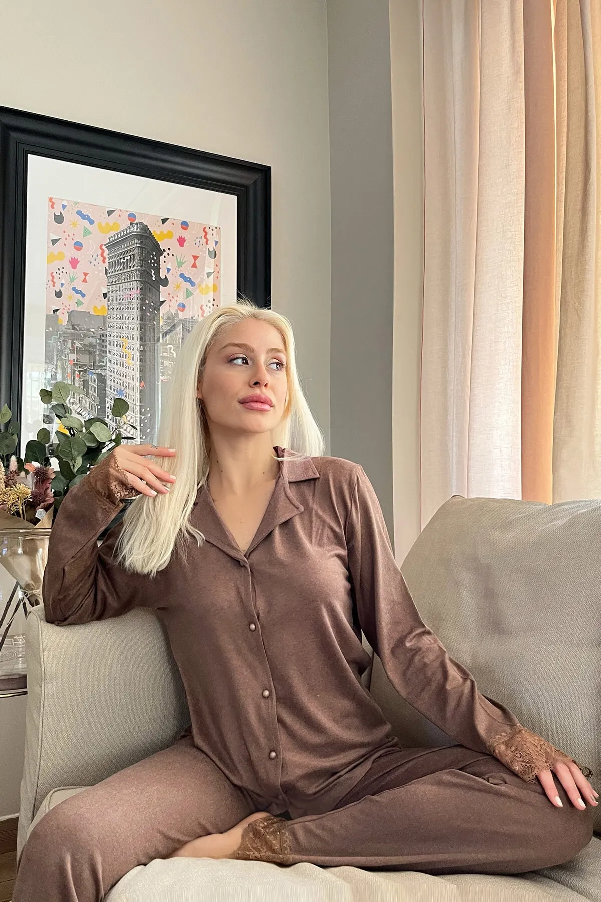 Pijamaevi  Braunes langärmliges Bambus-Pyjama-Set mit Knopfleiste vorne