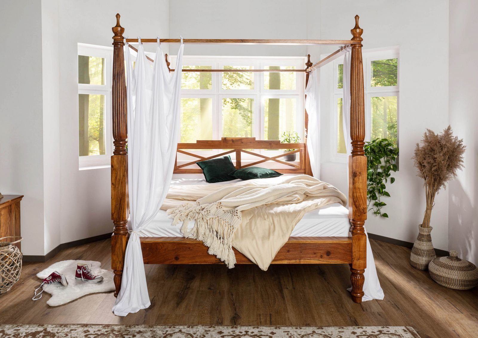 Massivmoebel24 Himmelbett Himmelbett Akazie 180x200x224 honig lackiert OXFORD #0246