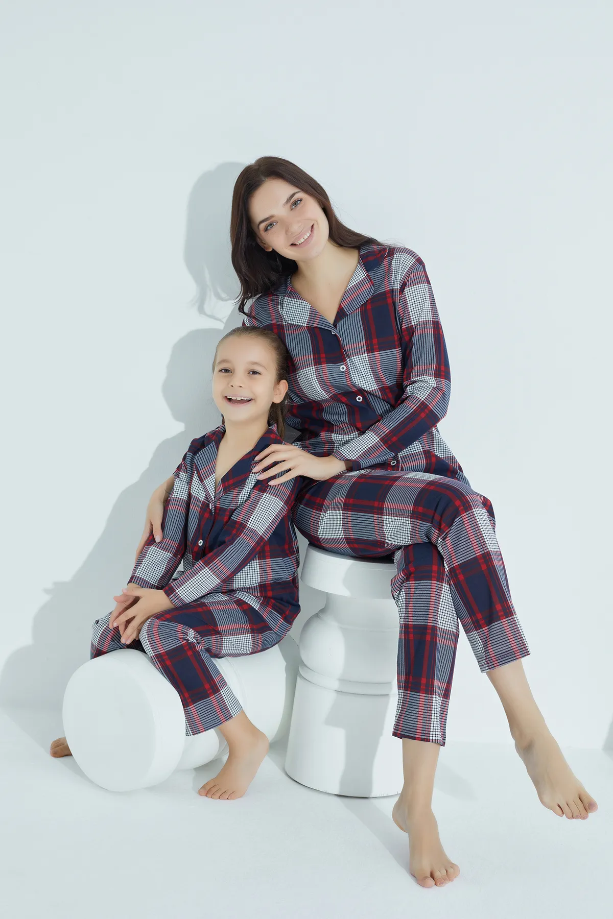 STRAWBERRY  Pyjama-Set aus Baumwolle mit Knöpfen