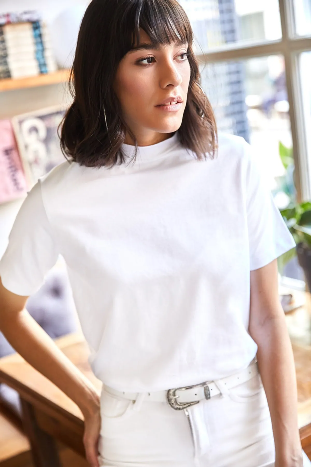 Olalook  Weißes, weiches, strukturiertes Strick-T-Shirt mit halbem Rollkragen für Damen TSH-19000610