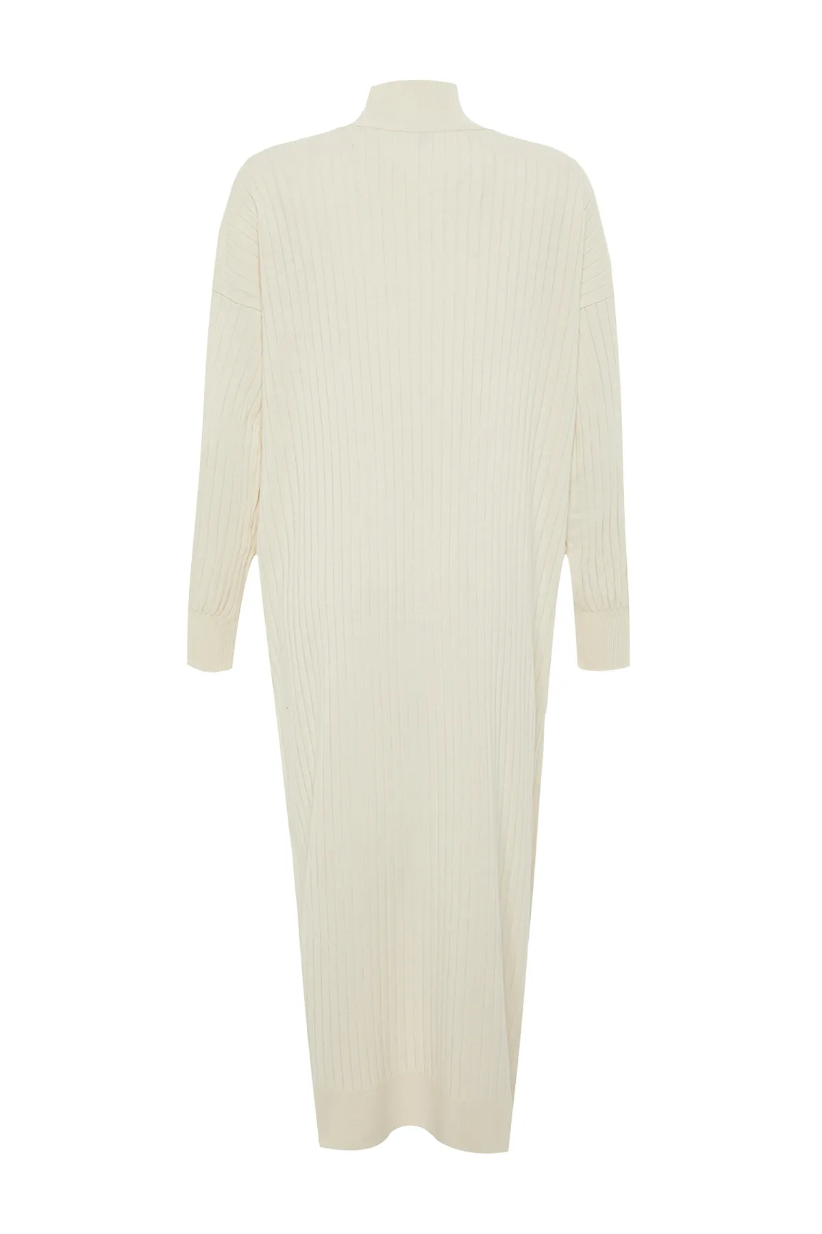 Trendyol Modest  Strickkleid mit Stehkragen in Stein TCTAW24EB00015
