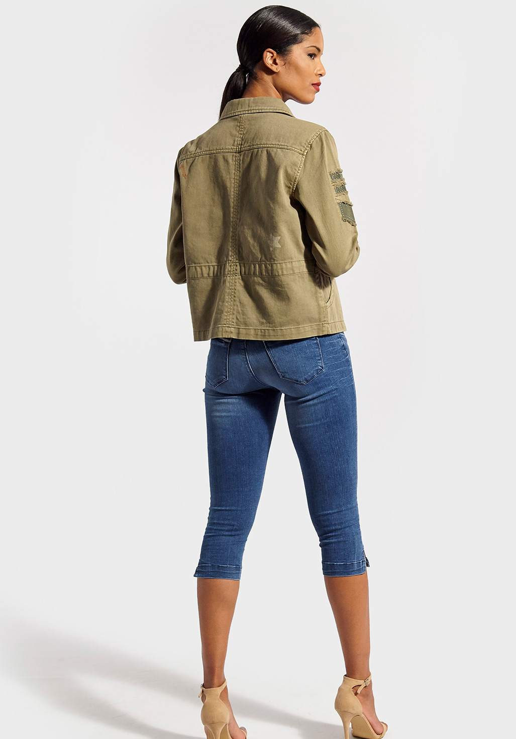 FLUO  Pantacourt, corsaire en jean coupe slim, taille standard