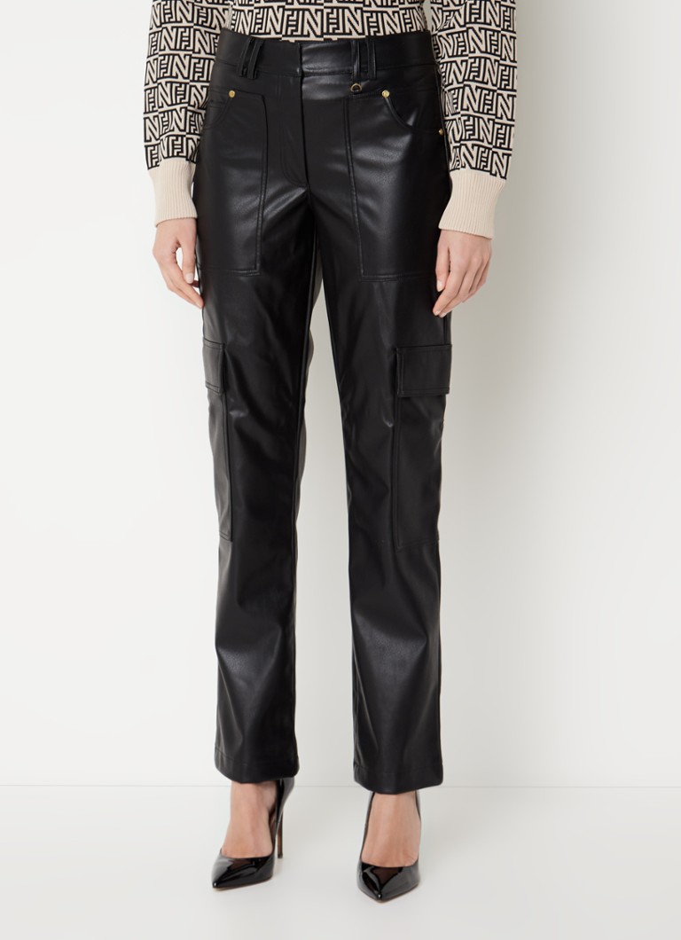 Pantaloni cargo din piele ecologică Nike Albania cu talie medie și croială dreaptă