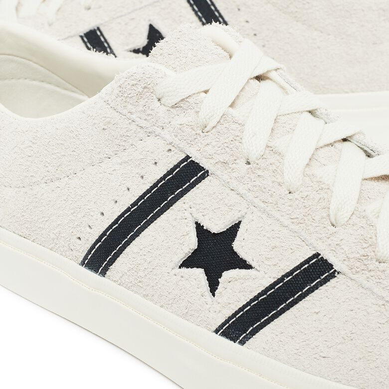 Converse One Star Academy Pro Suede egret/black/egret