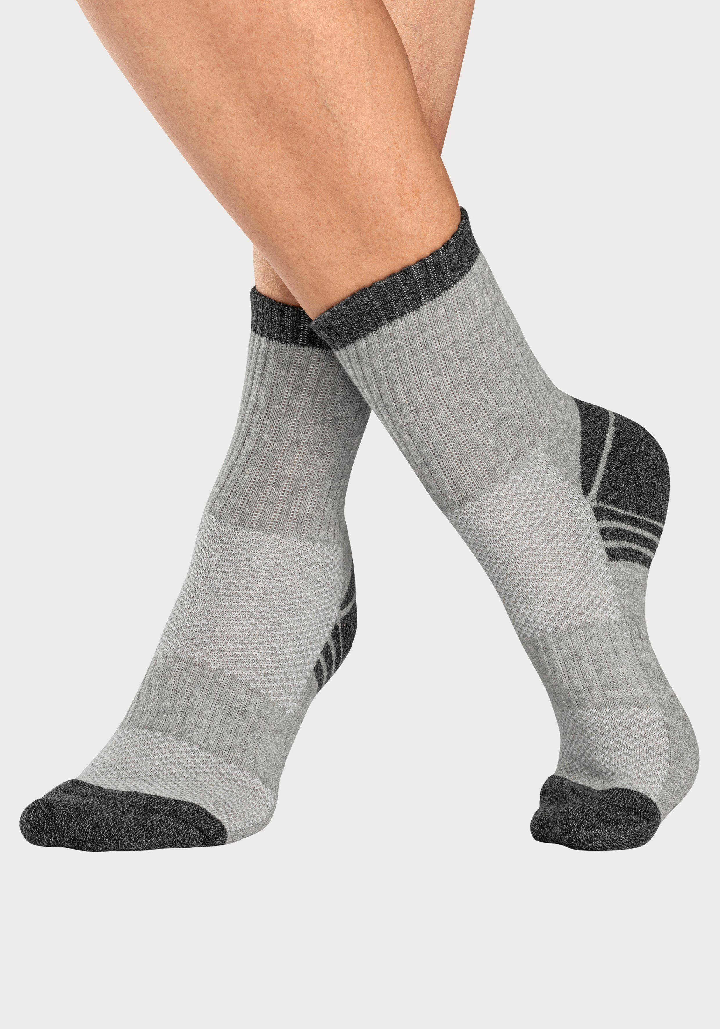 Bench. Tennissocken (3-Paar) mit Pikeestruktur und Mittelfußgummi