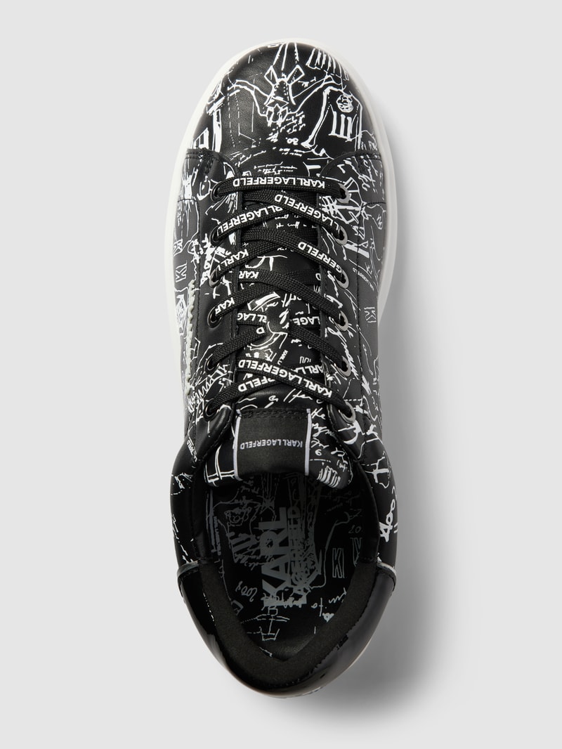 Sneaker mit Allover-Muster in schwarz