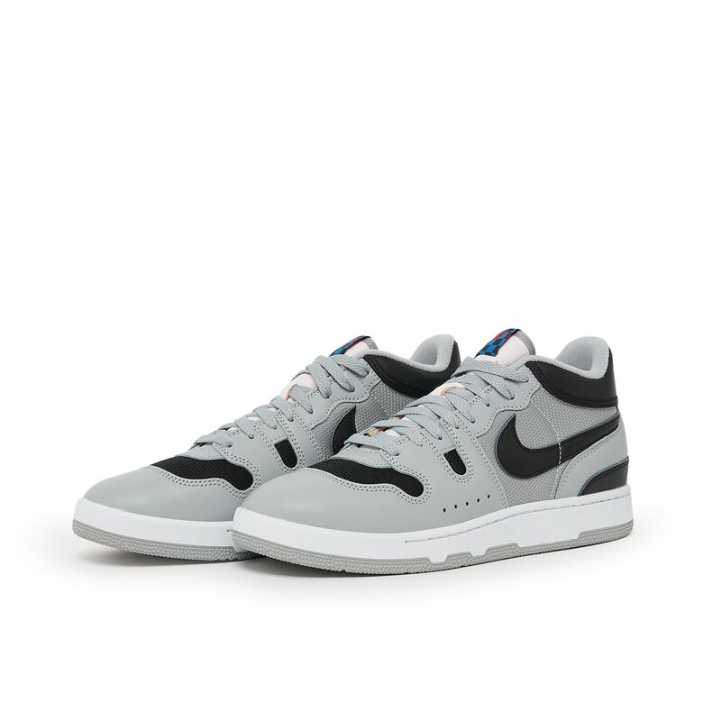 NIKE Wmns Mac Attack 