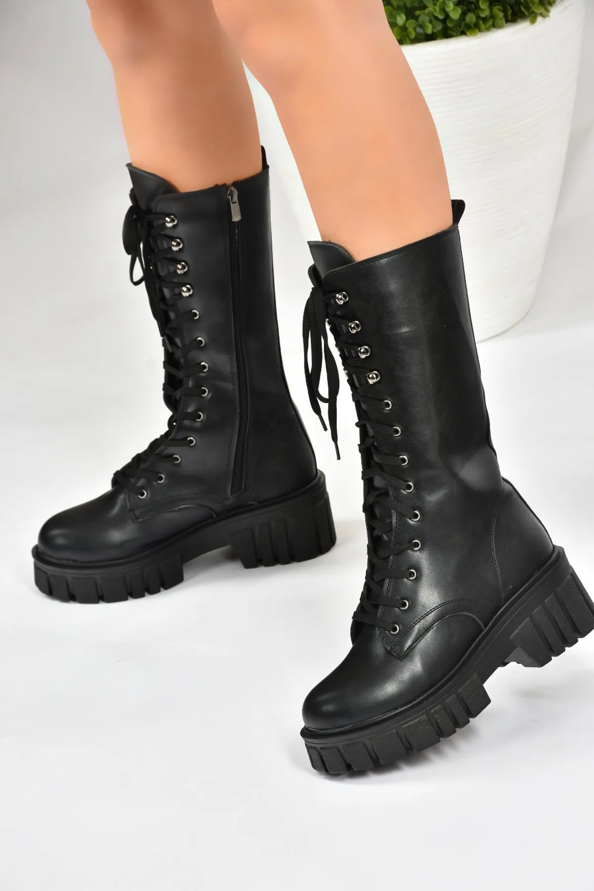 Fox Shoes  Damenstiefel aus schwarzem Leder L996081009