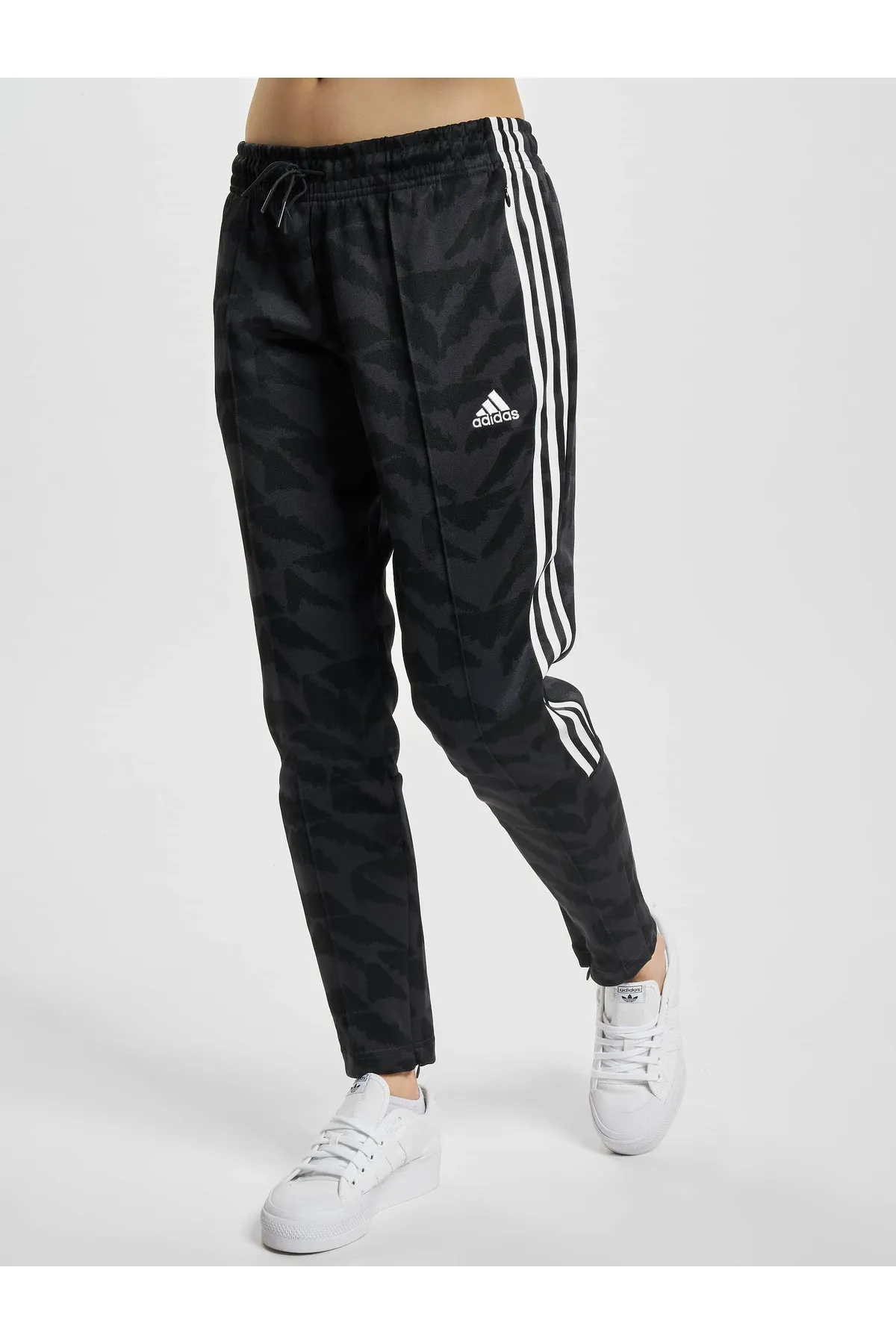 adidas  Jogginghose - Schwarz - Straight