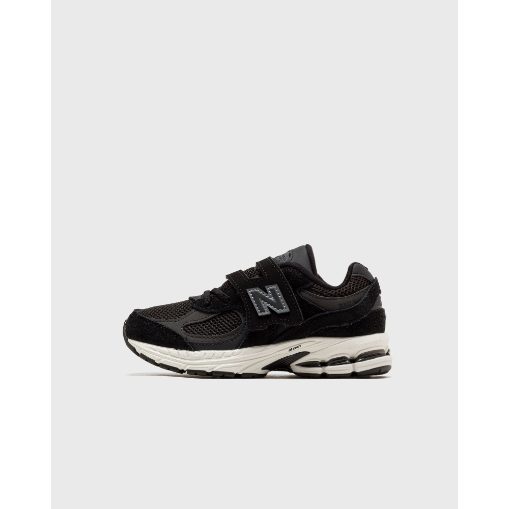 New Balance 2002R PV2002BK / schwarz