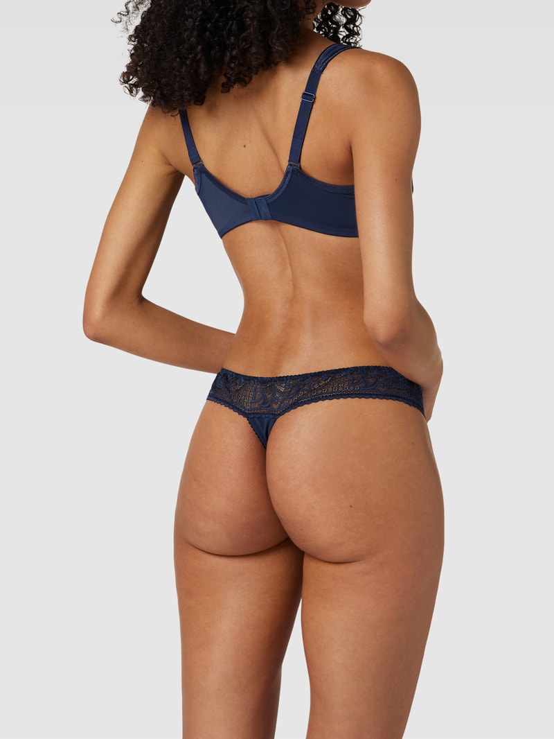 String mit floralem Spitzenbesatz Modell 'Luciana' in dunkelblau