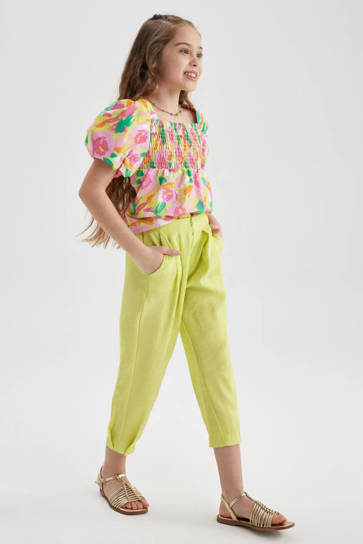 DeFacto  Mädchen-Carrot-Fit-Modalhose Z7694a623sm
