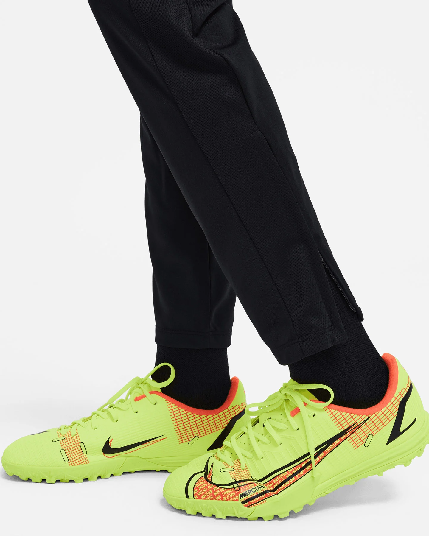 Futbalové šortky Nike Academy Jr. DX5490-010