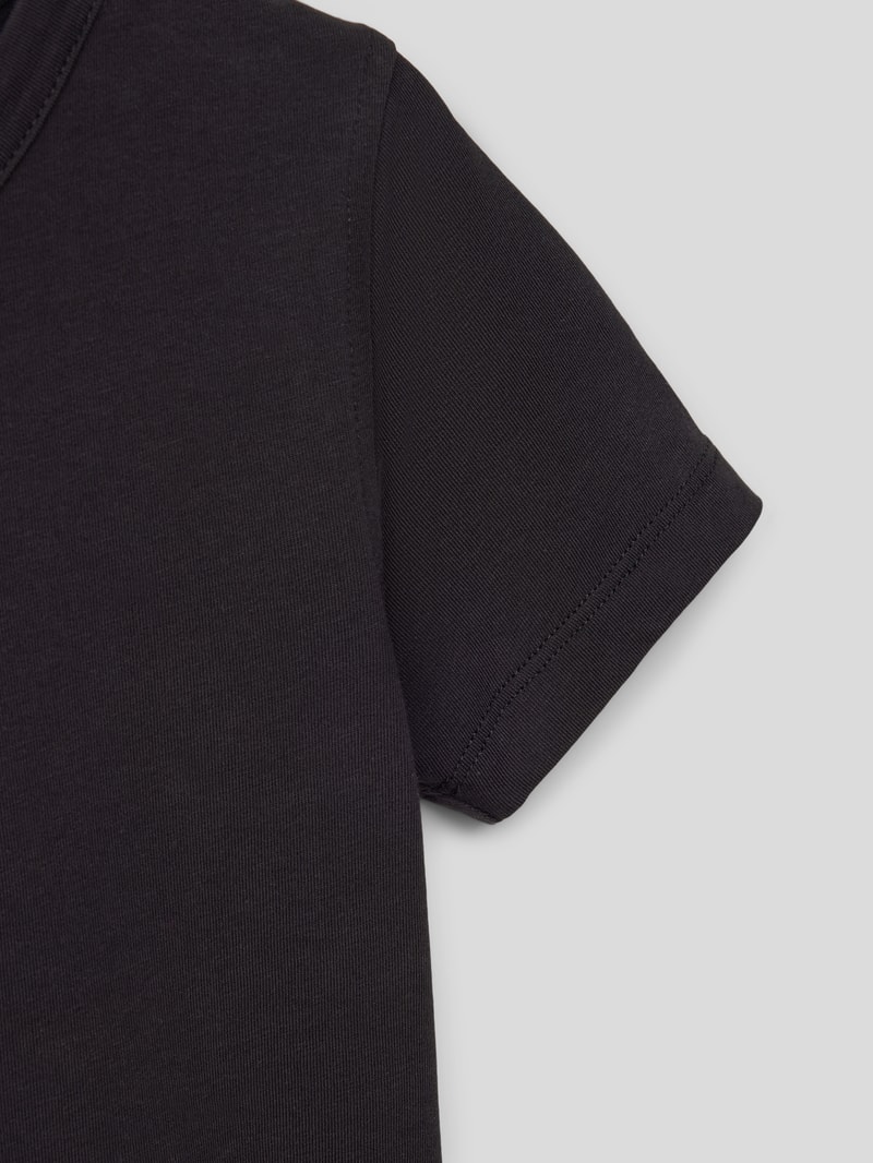 T-Shirt mit Stretch-Anteil in schwarz