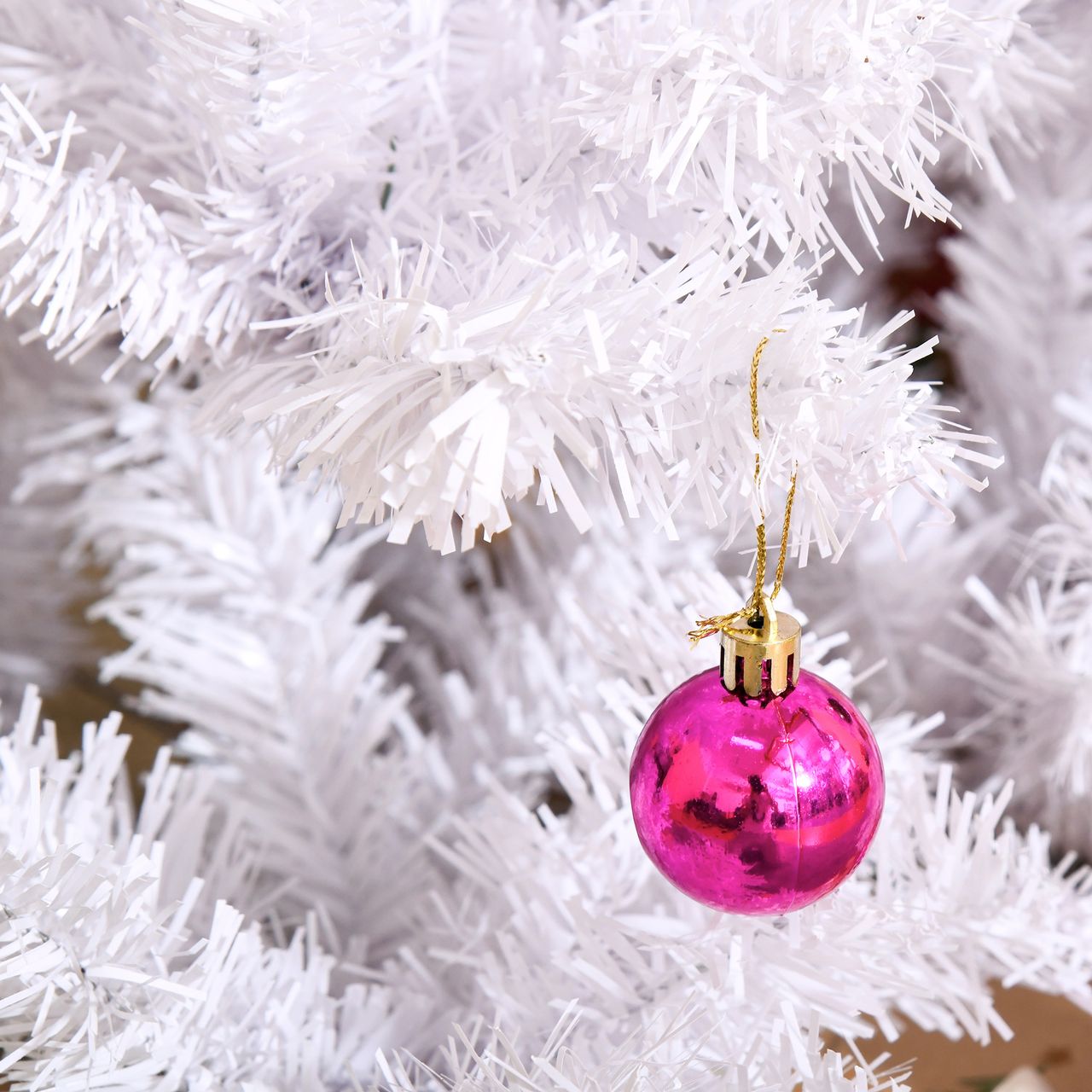 HOMCOM Tannenbaum Weihnachtsbaum Christbaum 150 / 180cm 680 Spitze inkl. Deko