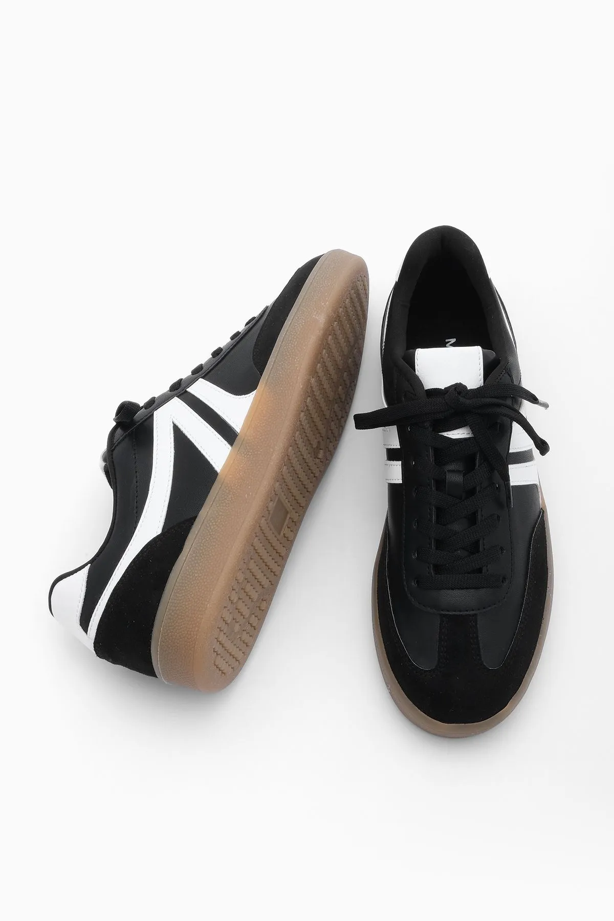 Marjin  Sneaker - Schwarz - Flacher Absatz