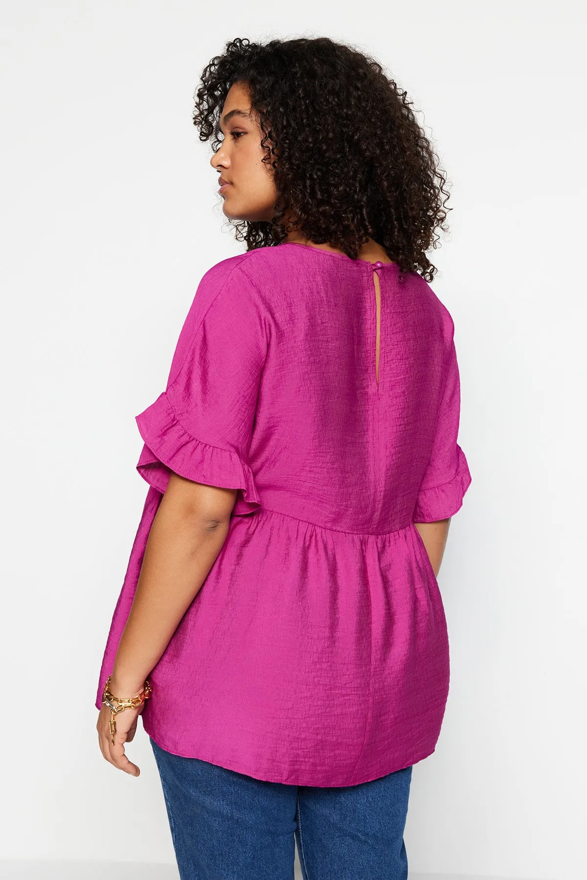 Trendyol Curve  Fuchsiafarbene gewebte Volantbluse TBBSS22AF0002